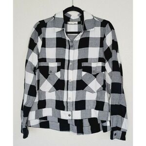 Current Air Women's Black & White Checkered Hi-Low‎ Snap Up Shacket. Size M